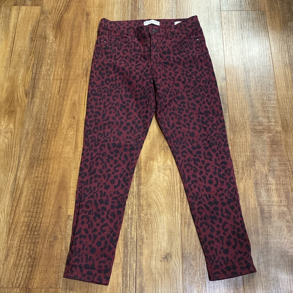 Sanctuary maroon & black animal print ankle skinny jeans size 4